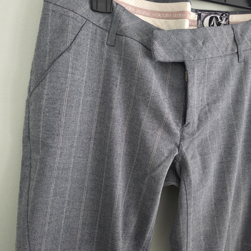 Volcom Charcoal Pinstripe Wide Leg Dress Pants  Juniors Sz7 Y2K - Picture 2 of 5